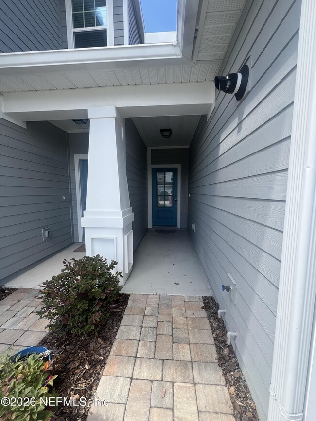 Building Photo - 698 Cherry Elm Dr