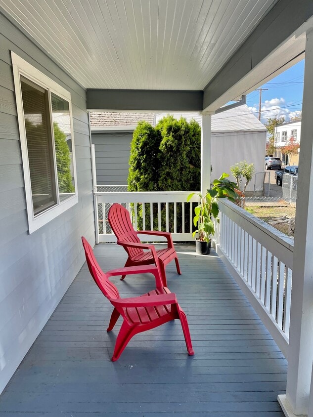 7236 SE Raymond St Unit Lower, Portland, OR 97206 Apartments in