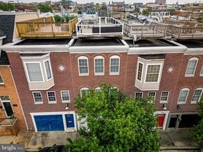 Building Photo - 721 S Streeper St