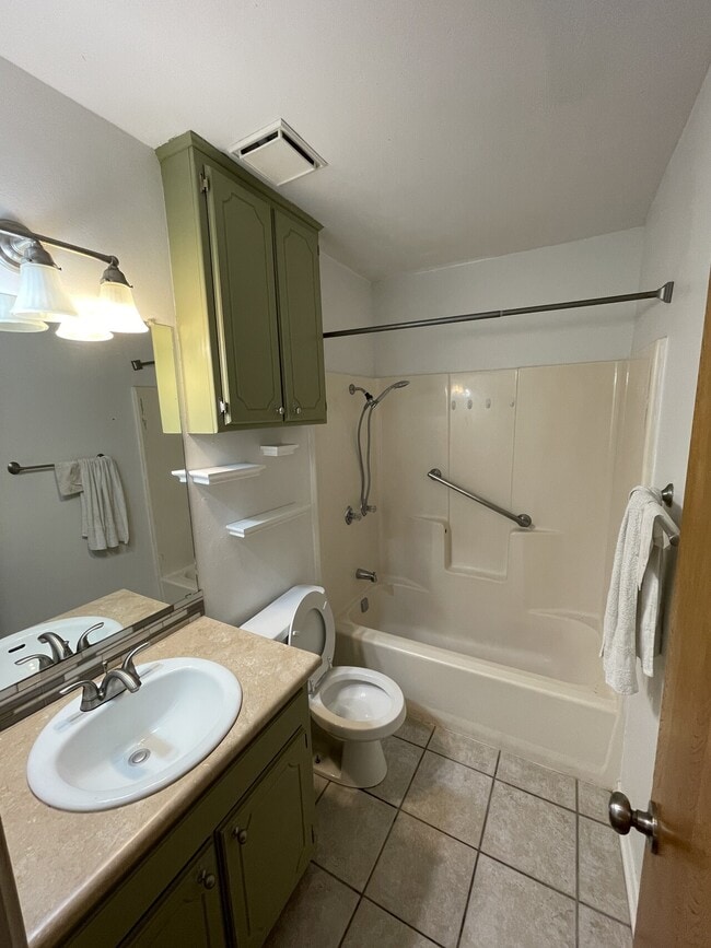 Building Photo - 13573 Sheldon Ln-The Soape Brothers FLP