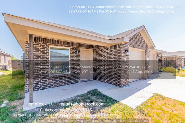 Building Photo - 3 Bedroom 2 Bath Available SOON!