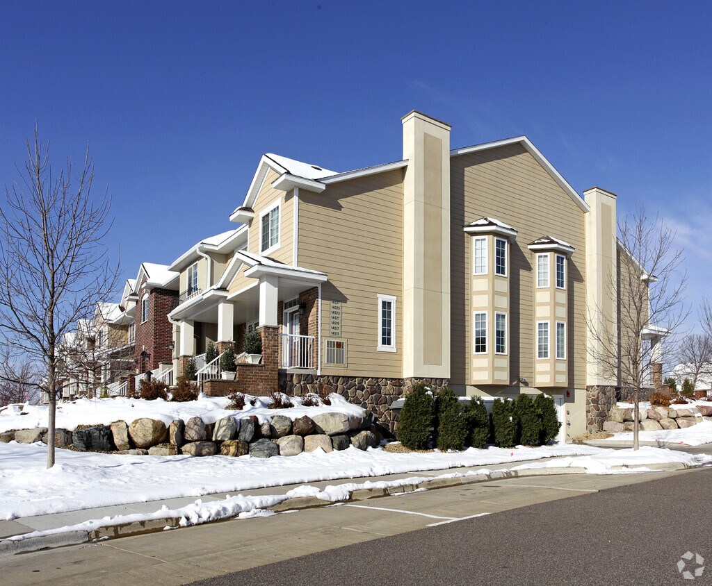 67026738 145th St W, Apple Valley, MN 55124 Apartments in Apple