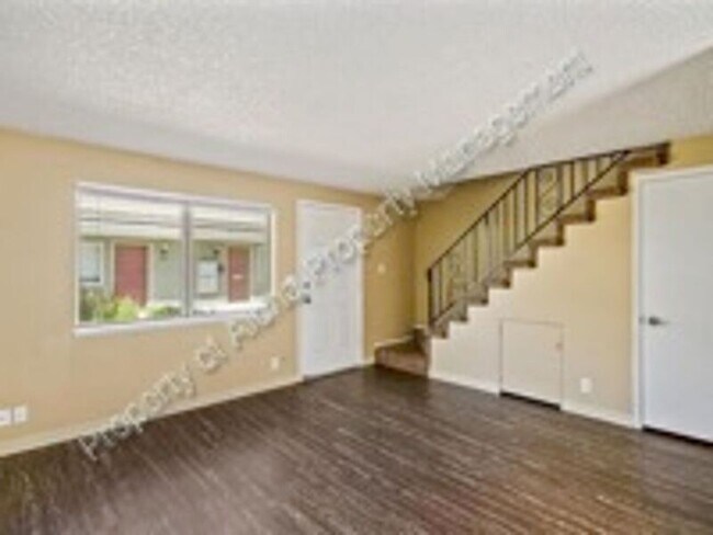 Foto del edificio - 1623 12th Ave Rd