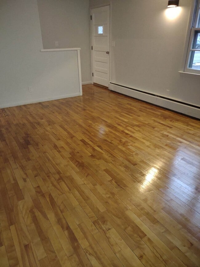 Building Photo - 22 Westminster Terrace