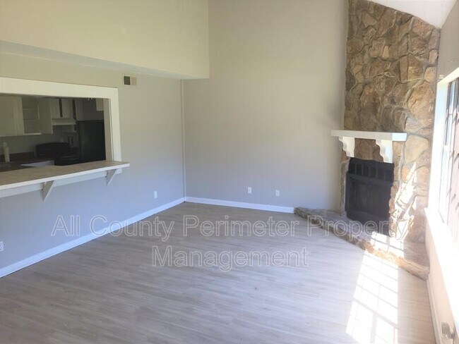 Foto del edificio - 9047 Dorsey Rd