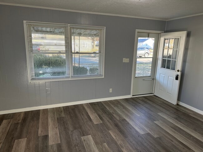 Foto del edificio - 2800 Darby Ln