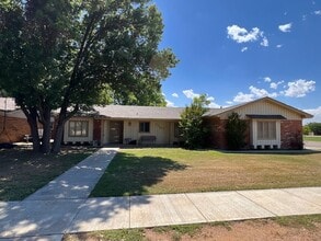 Building Photo - 7702 Knoxville Dr