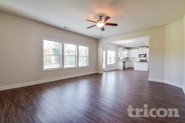 Foto del edificio - 4015 Evelyn View Ct