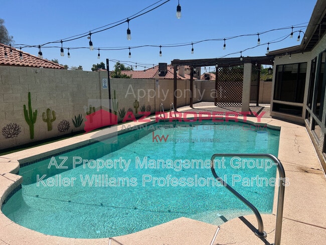 Building Photo - 5431 W Cochise Dr