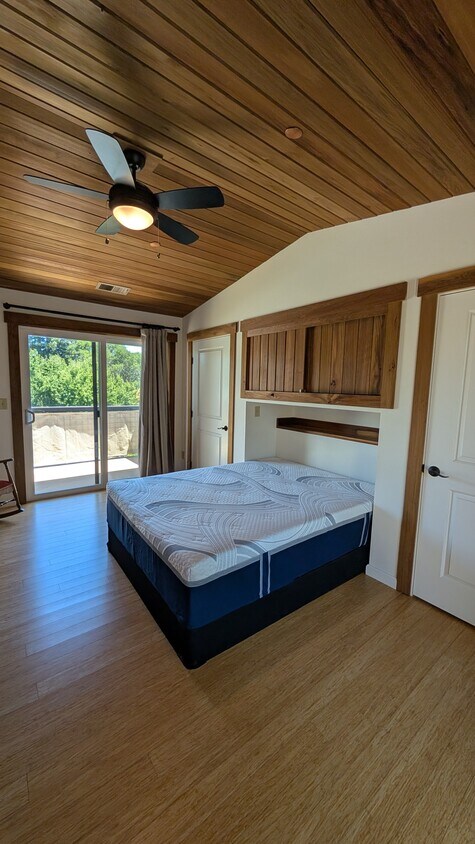 Foto principal - 440 East St