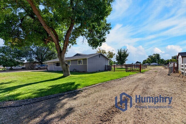 Building Photo - 13159 Ocotillo Dr