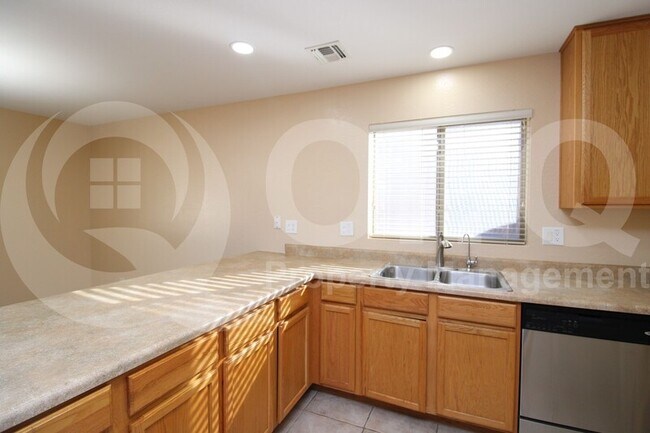 Building Photo - 11750 W Tierra Grande