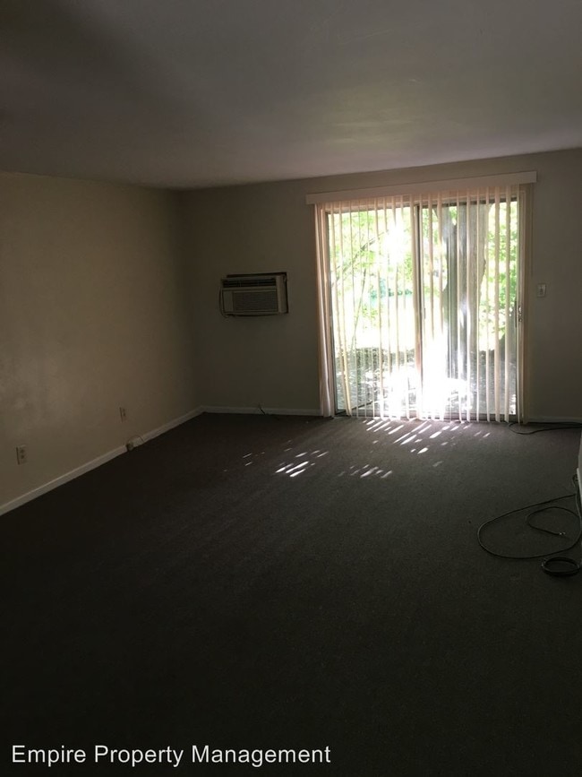 Building Photo - 62 Floral Ave