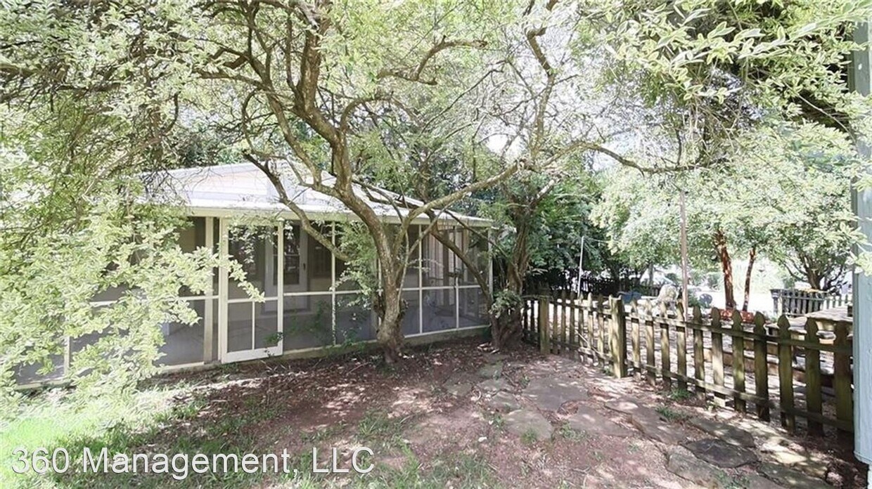 Primary Photo - 1 br, 1 bath House - 730 B N 10th St