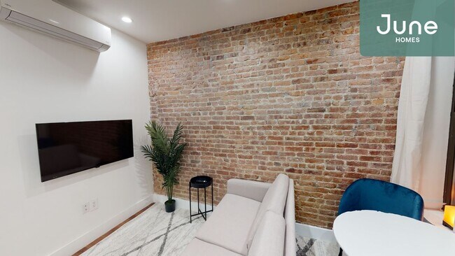 Building Photo - Room Only in 4-bed/2.0-bath Home