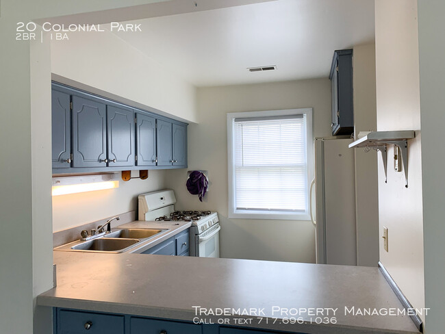 Building Photo - Nice 2 Bedroom Town Home
