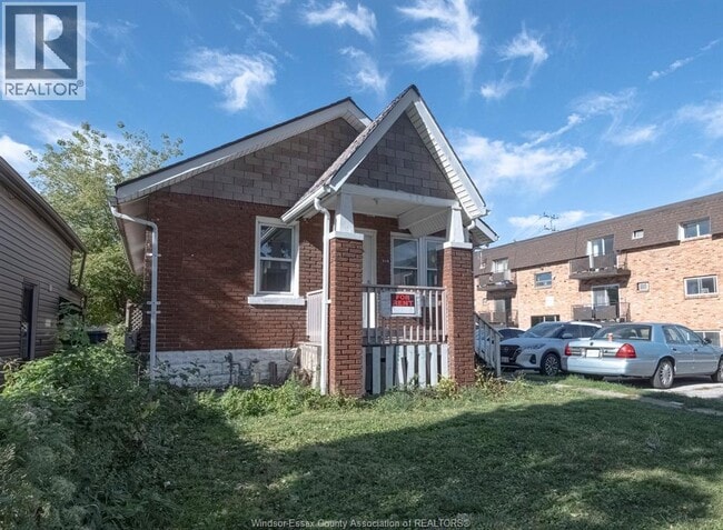 Building Photo - 915 Josephine Ave