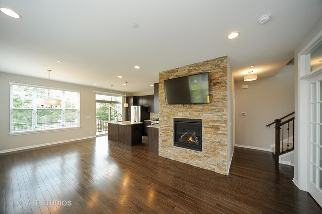 Building Photo - 1200 Danforth Ct