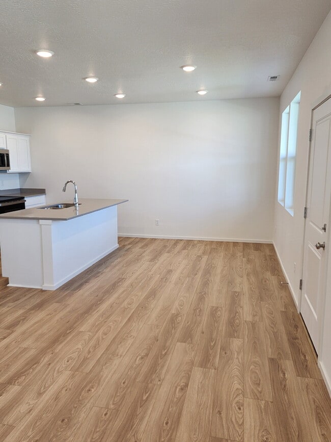 Building Photo - Brand New 3BR, 2BTH In Post Falls