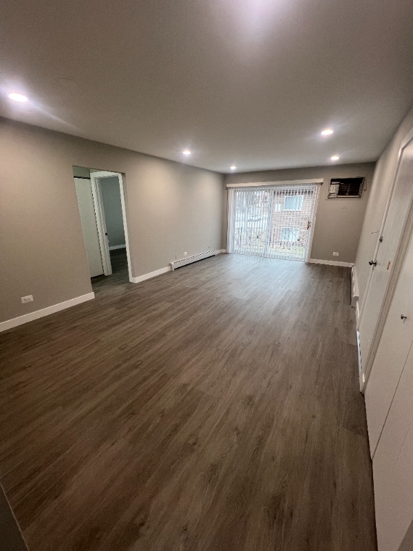 Building Photo - 10457 Dearlove Rd