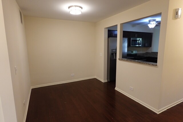 Foto del edificio - 1070 Woodhill Ct