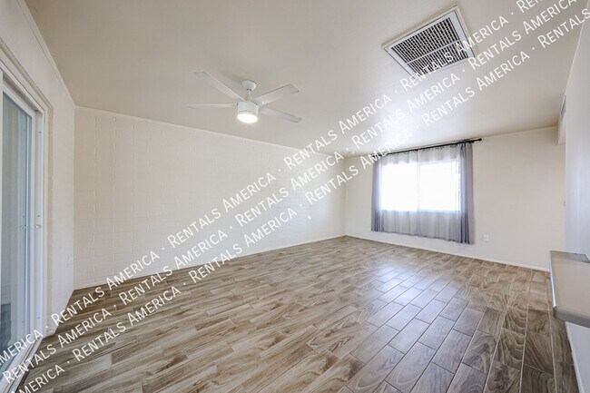 Foto del edificio - 9939 W Alabama Ave