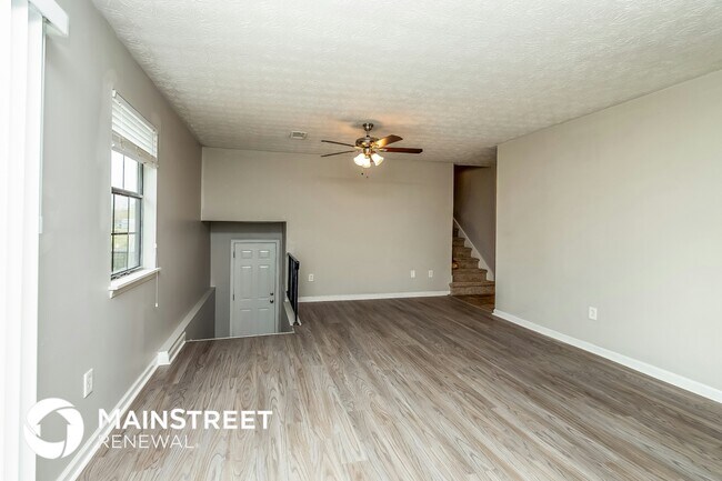 Foto del edificio - 3042 Deerfield Way