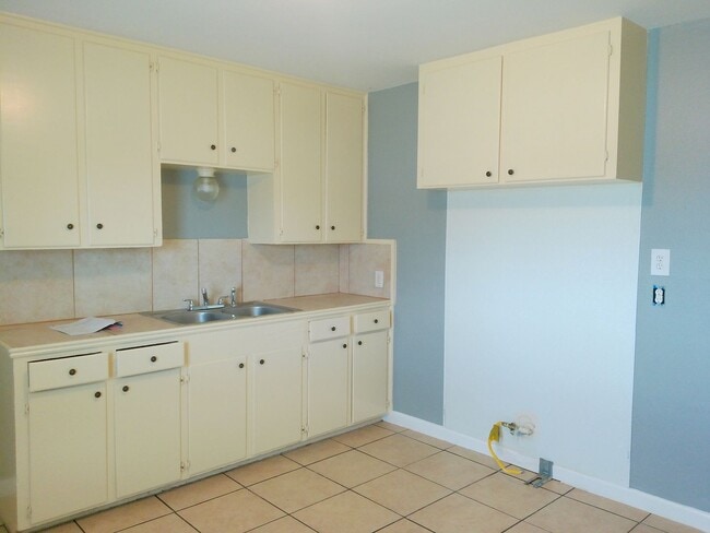 Foto del edificio - 4330 Spring St