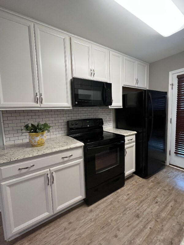 Foto del edificio - 27 Squire Cir