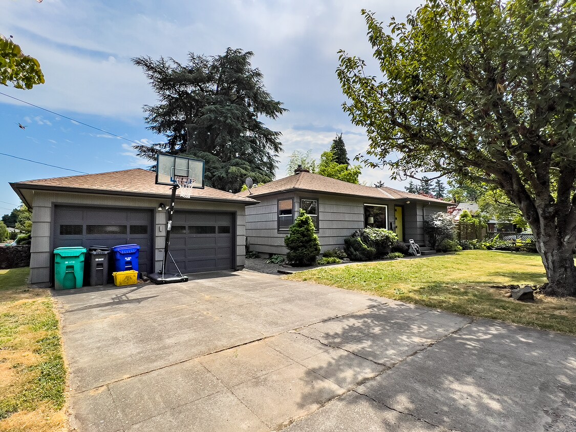 Classic 1950s 3 Bed 1 Bath home in Portlan... - Classic 1950s 3 Bed 1 Bath home in Portlan...