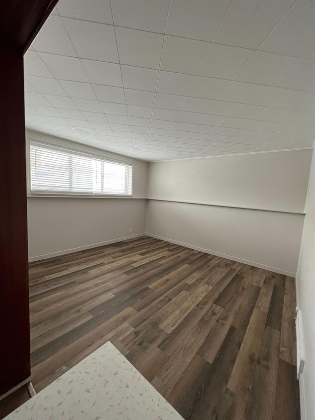 Building Photo - 1635 Lacon St