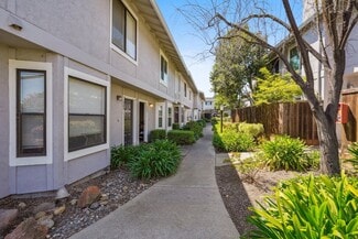 Building Photo - 359 Pantano Cir