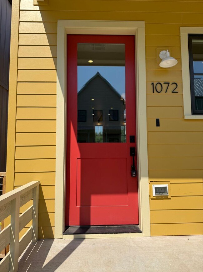 Foto del edificio - NEW Construction 2 Bed, 1.5 Bath in the Wh...