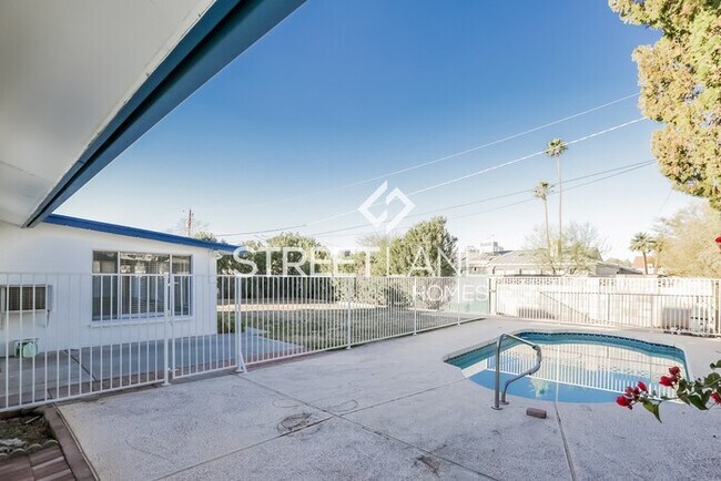 Foto del edificio - NOW OFFERING FIRST FULL MONTH FREE!