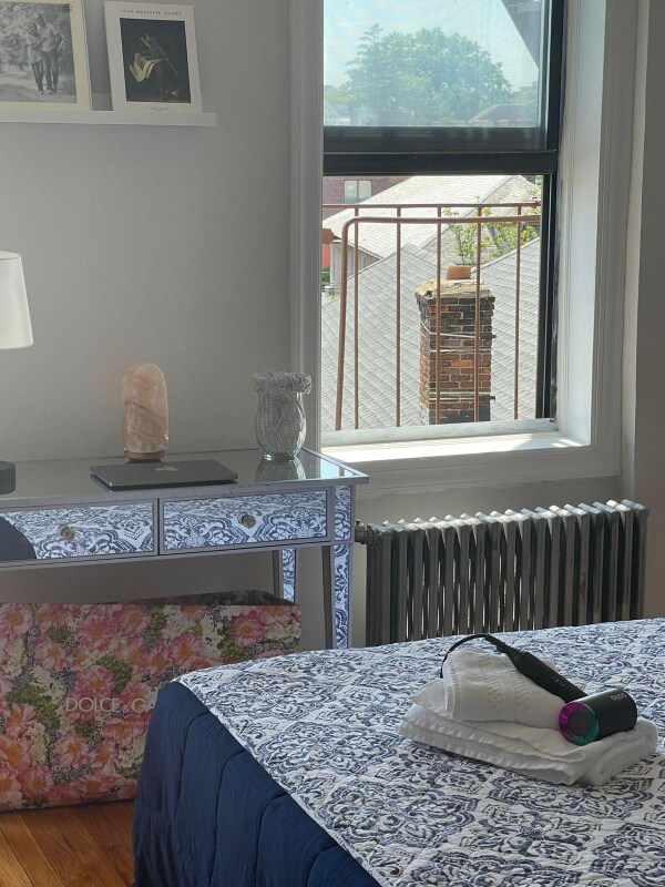 Foto del edificio - 1277 E 14th St