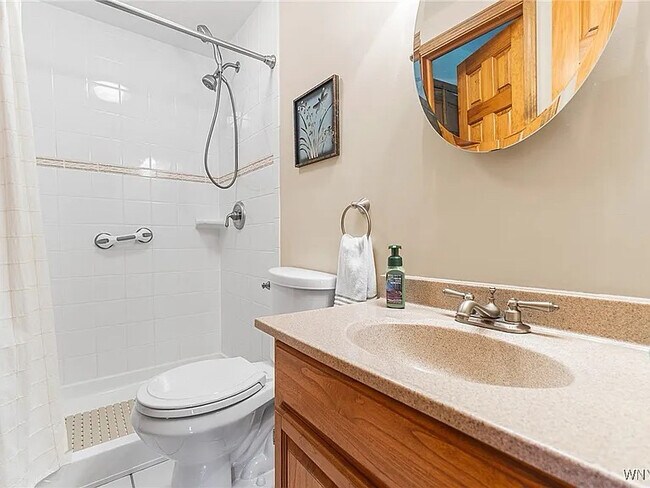 Foto del edificio - 146 October Ln