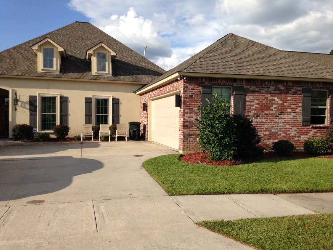 WOODRIDGE SUBDIVISION NEAR NEW WOMENS HOSPITAL AT PECUE LN - WOODRIDGE SUBDIVISION NEAR NEW WOMENS HOSPITAL AT PECUE LN