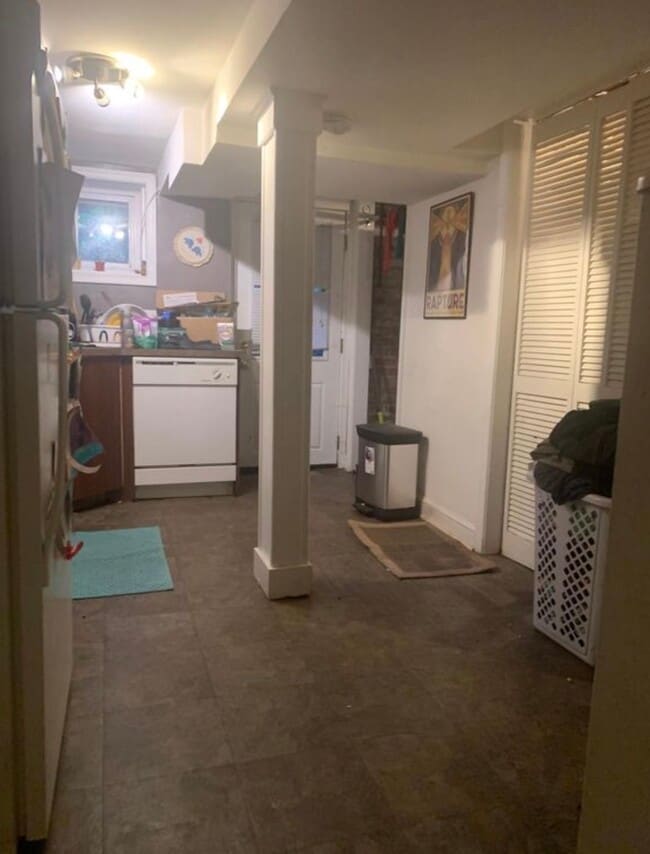 Building Photo - 1446 Oak St NW