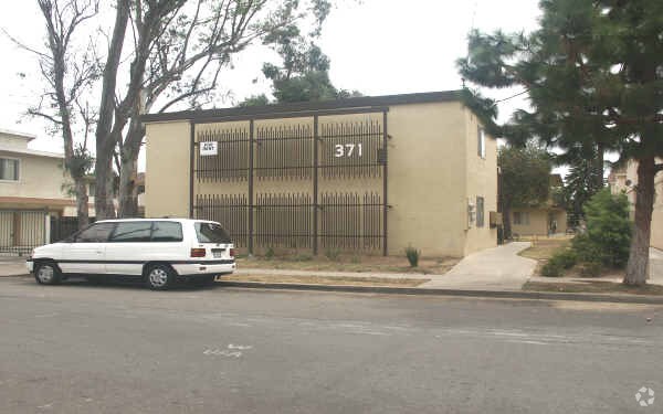 Building Photo - 371 Avocado St