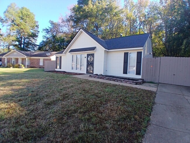 Building Photo - Very Nice Newly Rehabbed Home in Raleigh - $99 Move In Special