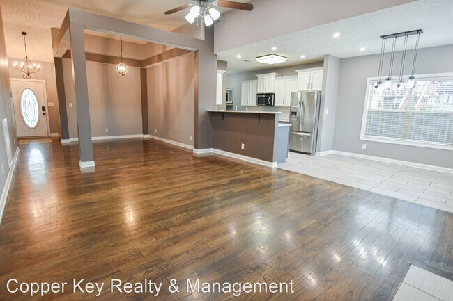 Foto del edificio - 3 br, 3 bath House - 1041 Henry Place Boul...