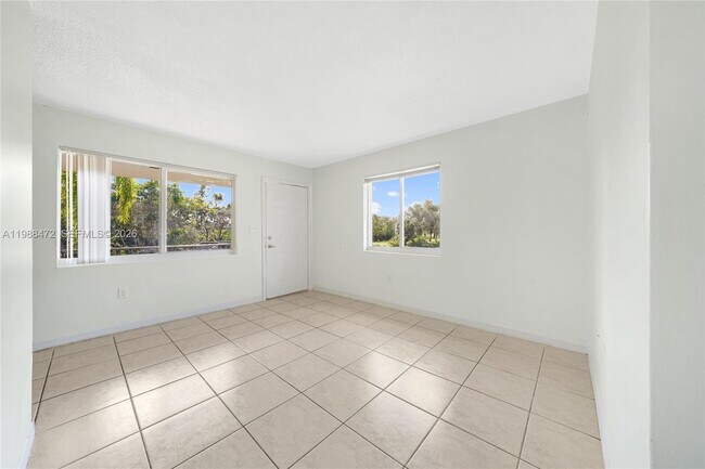 Foto del edificio - 500 NW 24th Ave