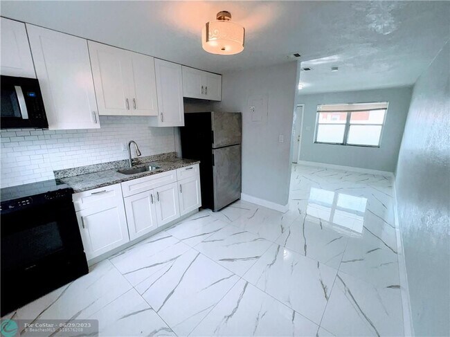 Foto del edificio - 839 NW 14th Way