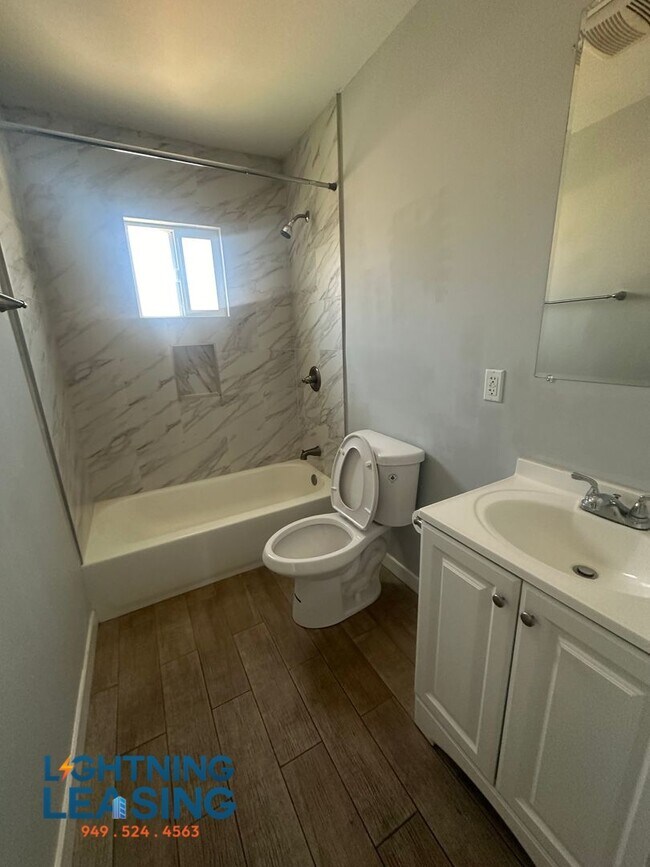 Foto del edificio - 5859 1/2 West Blvd-5859 1/2D