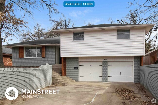 Building Photo - 2800 N Donald Ave