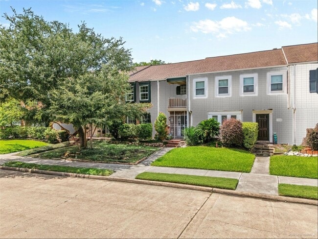 Foto del edificio - 14366 Misty Meadow Ln