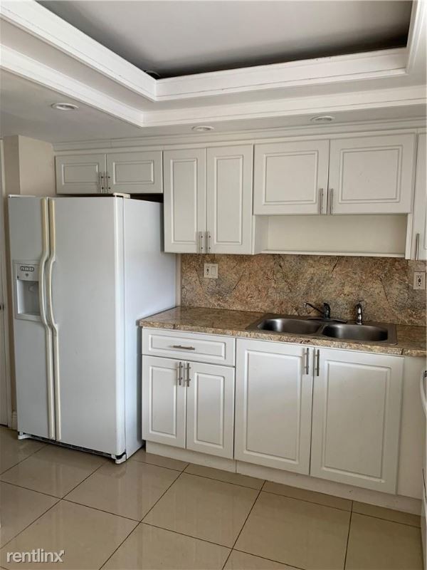 Foto del edificio - 9190 Fontainebleau Blvd