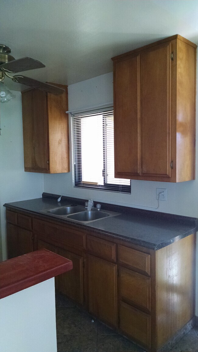 Foto del edificio - 1716 Sunrise Rd