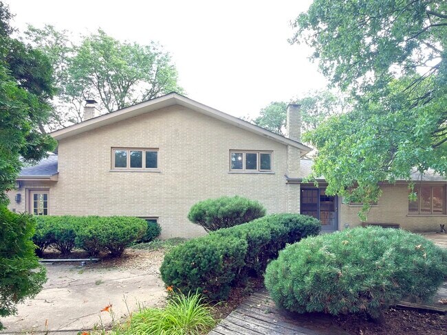 Foto del edificio - 7826 Dunham Rd