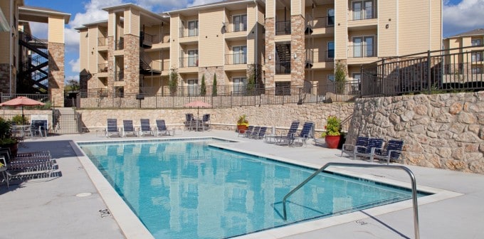 Resort-Style Pool with Sundeck – Patriot Ridge Apartments in Dallas, TX - Patriot Ridge